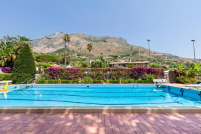 Гостиница Villetta con Piscina condivisa e Giardino esclusivo di 1000 mq  Искья